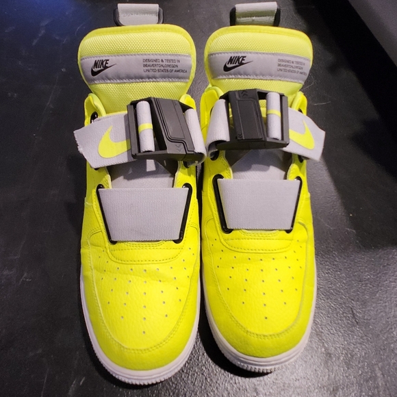 Men Nike Air Force 1 Utility Volt Mens Size US 11 - Picture 1 of 7